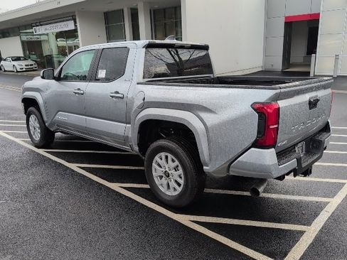New 2025 Toyota Tacoma SR5 image 9