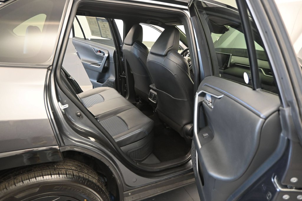Used 2019 Toyota RAV4 XSE AWD/4WD image 13