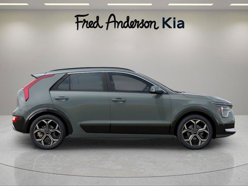 New 2025 Kia Niro EX Touring image 7