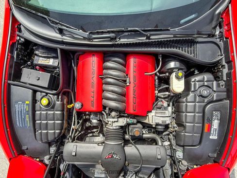 Used 2002 Chevrolet Corvette Coupe w/ Preferred Equipment Group2 image 18