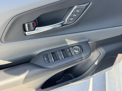 New 2026 Toyota Prius Limited image 18