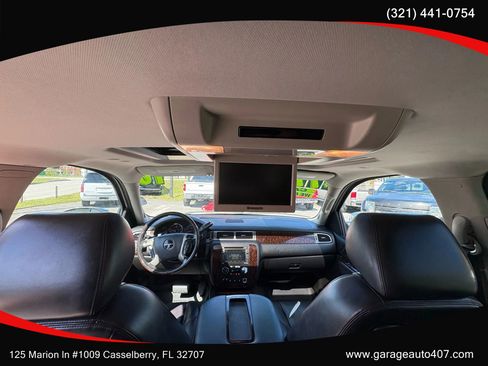 Used 2010 GMC Yukon Denali image 20