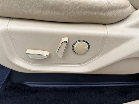 Used 2017 Ford F350 Lariat w/ Lariat Ultimate Package image 32