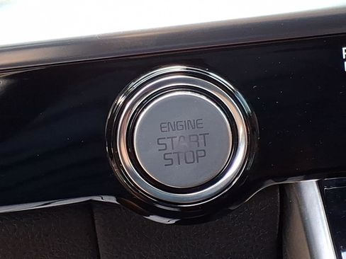 Used 2024 Kia Carnival SX Prestige FWD image 36