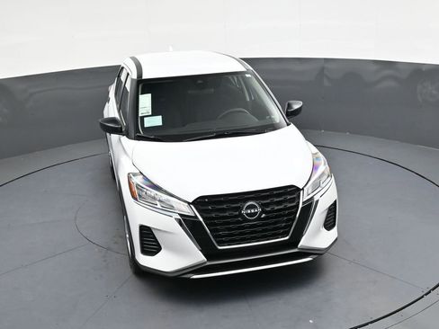 Certified 2025 Nissan Kicks Play S FWD image 22
