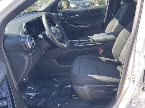 Used 2026 Chevrolet Equinox LT AWD/4WD image 11