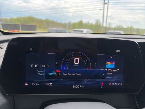 Used 2025 Chevrolet Traverse LT AWD/4WD image 13