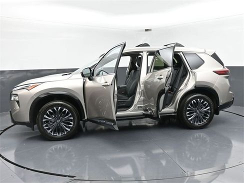 New 2025 Nissan Rogue Platinum w/ Platinum Premium Package image 49