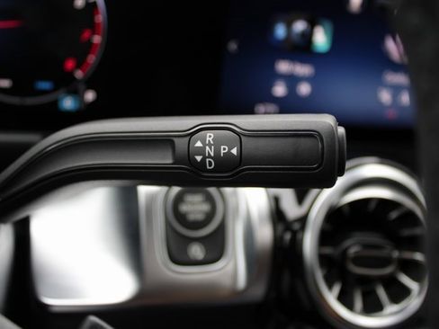 New 2026 Mercedes-Benz GLB 250 4MATIC image 21