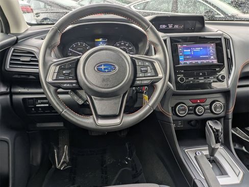 Used 2023 Subaru Crosstrek 2.0i Premium image 8