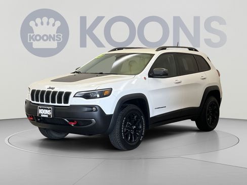 Used 2021 Jeep Cherokee Trailhawk w/ Trailer Tow Group AWD/4WD image 1