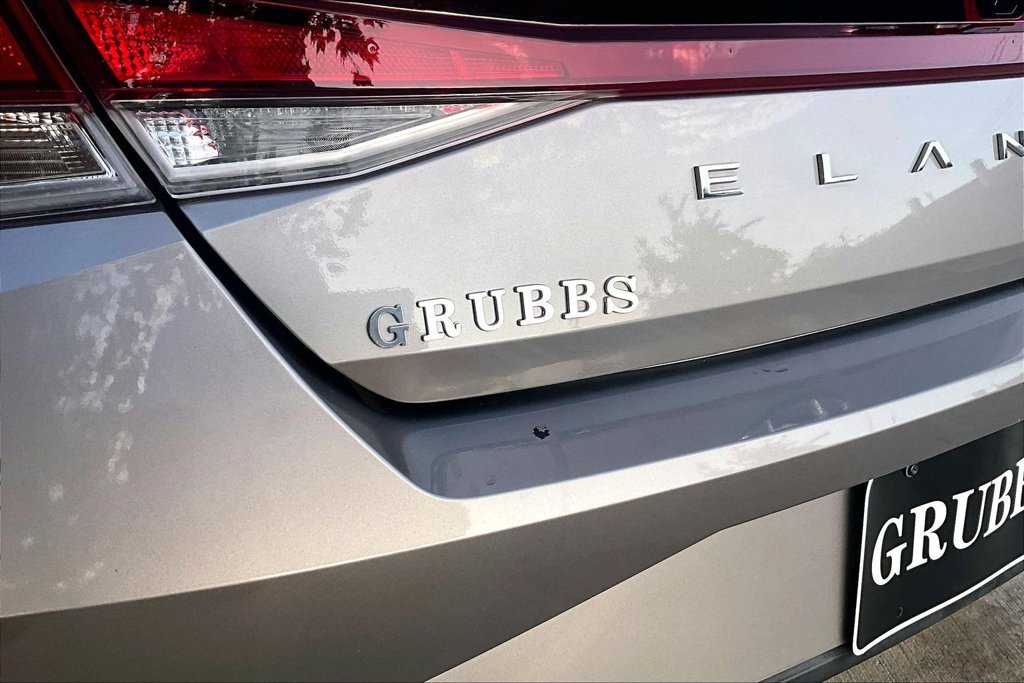 Used 2021 Hyundai Elantra SEL FWD image 43