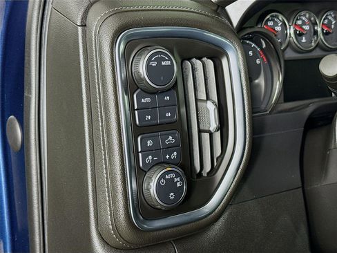 Used 2020 Chevrolet Silverado 1500 LT Trail Boss image 11