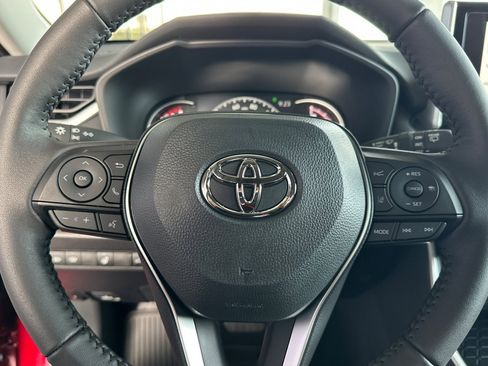 New 2025 Toyota RAV4 XLE image 27