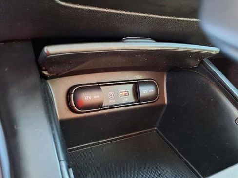 Used 2020 Kia Sorento LX image 17