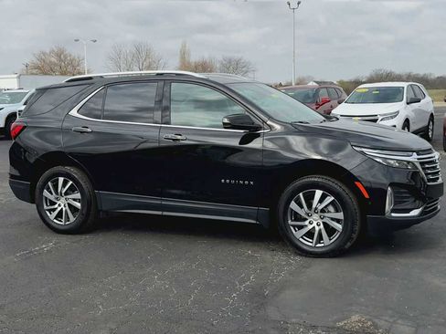 Certified 2023 Chevrolet Equinox Premier FWD image 2