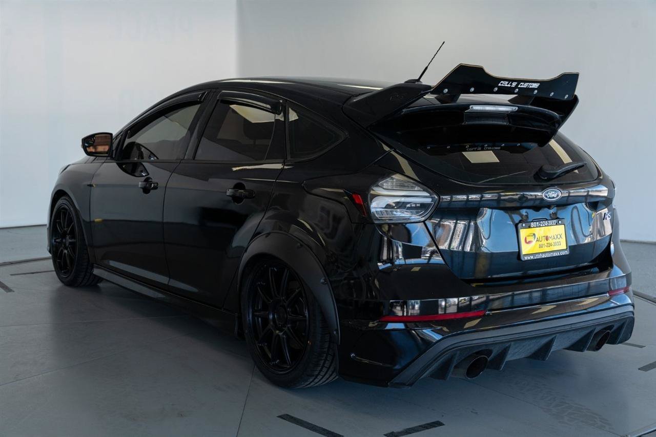Used 2017 Ford Focus RS AWD/4WD image 7