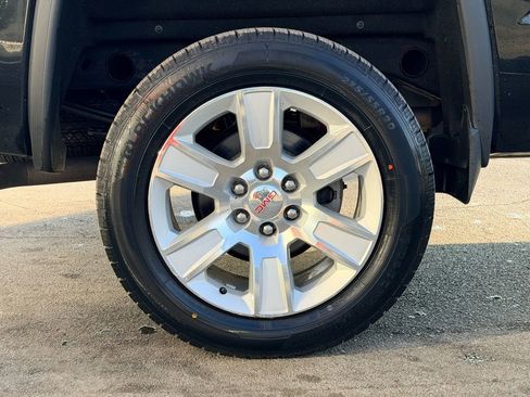 Used 2018 GMC Sierra 1500 SLE w/ SLE Value Package image 27