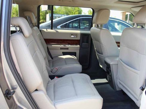 Used 2009 Ford Flex Limited image 27