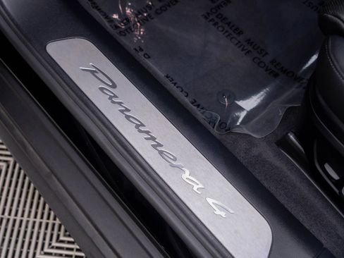 Certified 2025 Porsche Panamera 4 AWD/4WD image 16