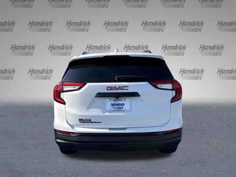 Used 2024 GMC Terrain SLT w/ Elevation Edition FWD image 7