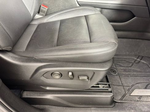 Used 2023 Chevrolet Tahoe Z71 w/ Luxury Package image 34