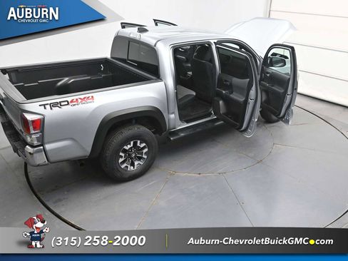 Used 2023 Toyota Tacoma TRD Off-Road image 37