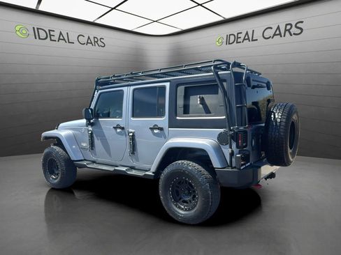 Used 2014 Jeep Wrangler Unlimited Sahara w/ Connectivity Group AWD/4WD image 7