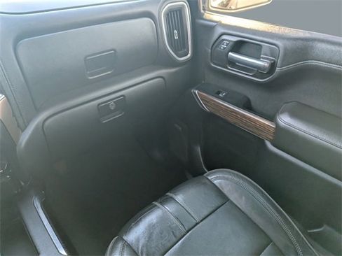 Used 2019 Chevrolet Silverado 1500 High Country w/ Technology Package image 17