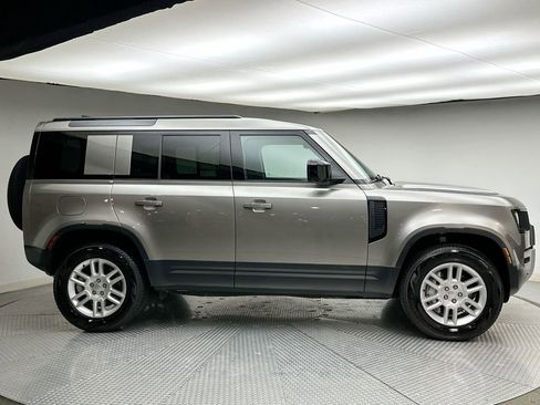 Used 2025 Land Rover Defender 110 S image 14