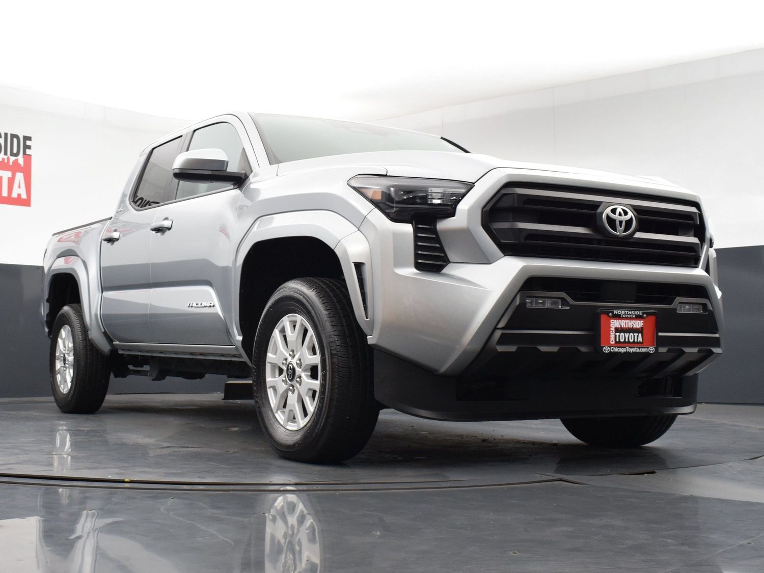Used 2025 Toyota Tacoma SR5 AWD/4WD image 31