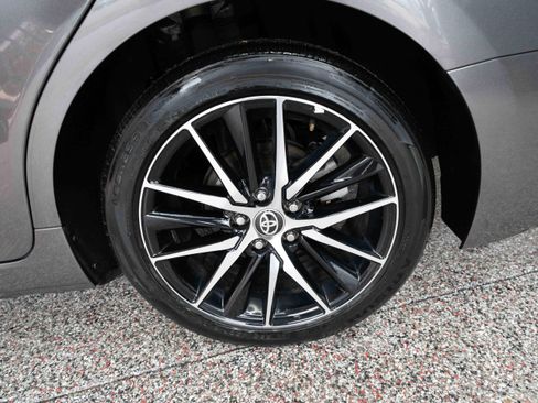 Used 2024 Toyota Camry SE image 28