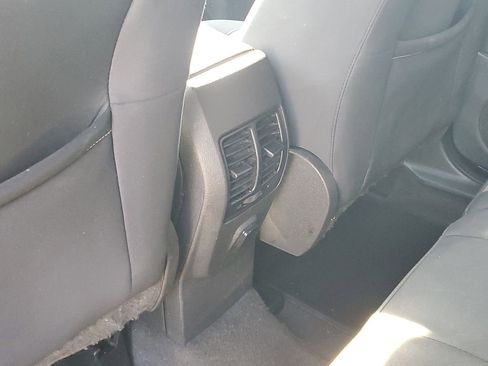 Used 2019 Ford Escape SE image 26