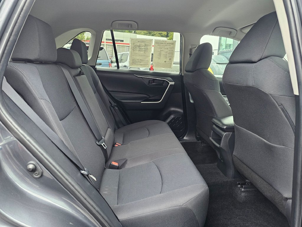 Certified 2021 Toyota RAV4 LE AWD/4WD image 12