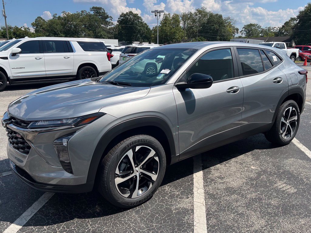New 2026 Chevrolet Trax RS w/ Sunroof Package FWD image 24