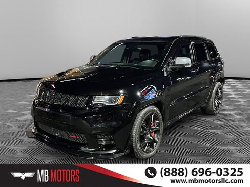 Used 2017 Jeep Grand Cherokee SRT image 10