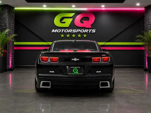 Used 2010 Chevrolet Camaro SS w/ LPO, Ground Effects Package RWD image 6