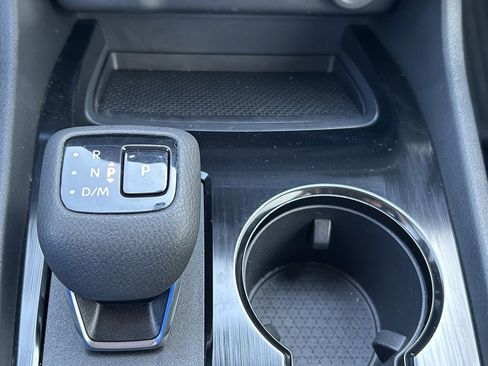 Used 2025 Nissan Rogue SV image 30