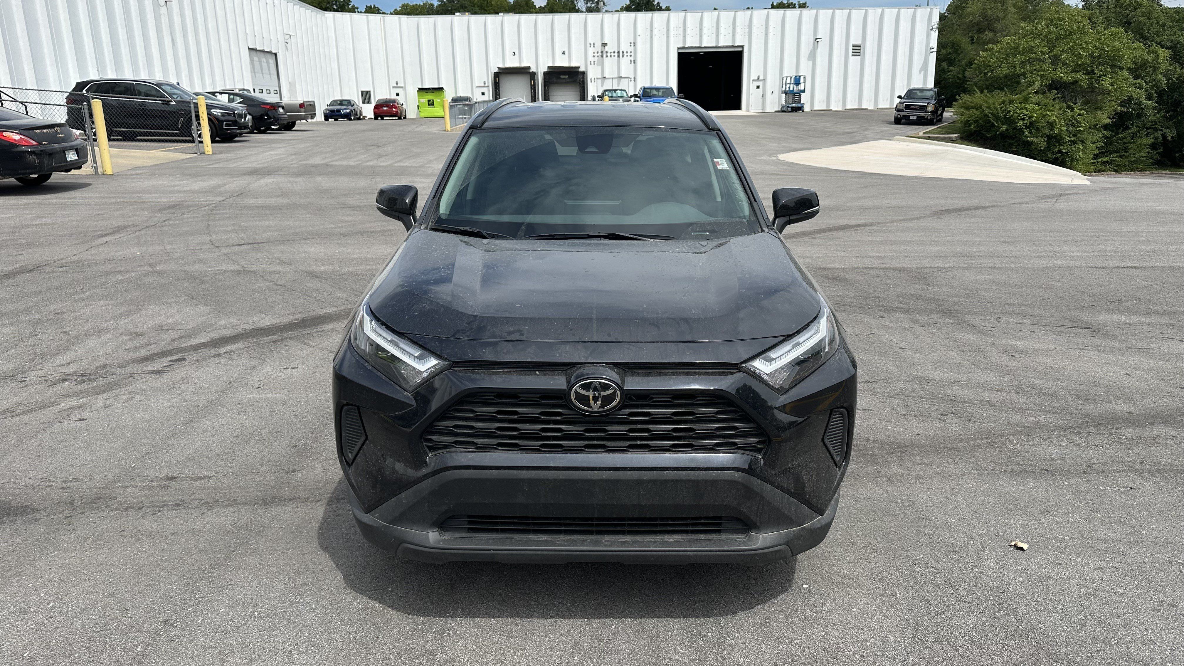 Used 2025 Toyota RAV4 XLE AWD/4WD image 3