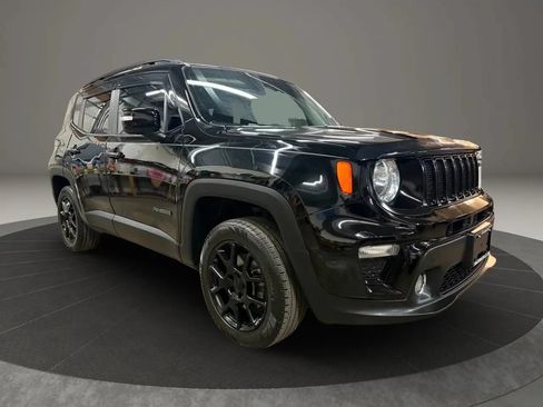 Used 2020 Jeep Renegade Altitude AWD/4WD image 2