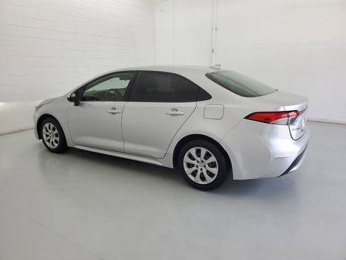 Used 2022 Toyota Corolla LE image 7