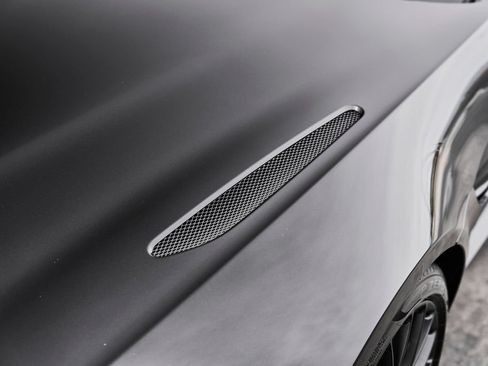 Used 2023 Aston Martin V8 Vantage Coupe RWD image 8