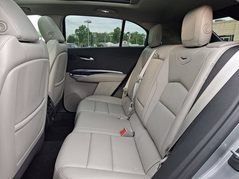 Certified 2023 Cadillac XT4 Luxury w/ Cold Weather Package AWD/4WD image 10