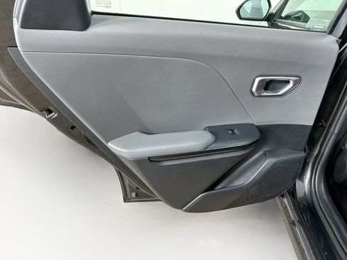 Used 2025 Kia K4 FWD image 25
