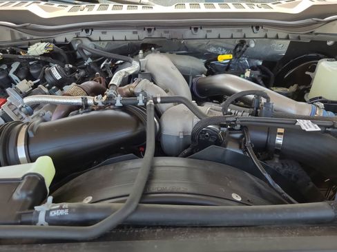 Used 2024 Ford F350 XLT AWD/4WD image 17