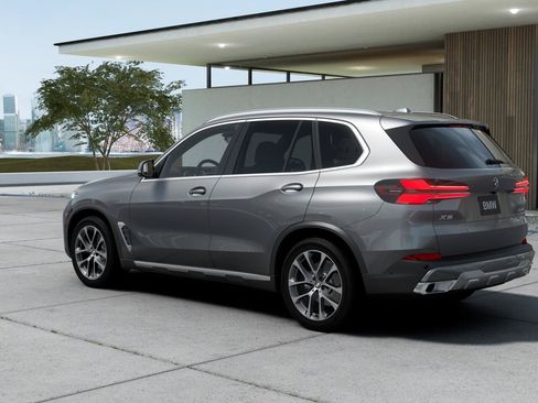Used 2026 BMW X5 sDrive40i RWD image 2