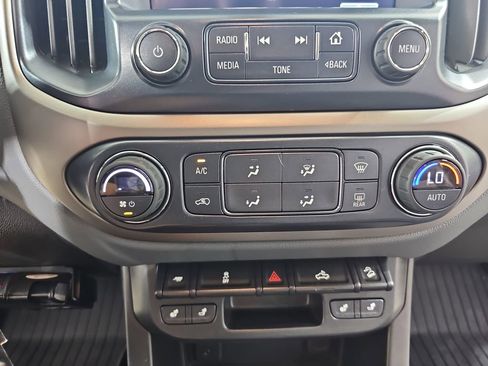 Used 2018 Chevrolet Colorado Z71 AWD/4WD image 28