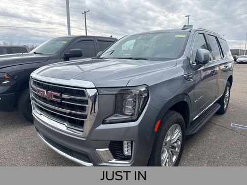 Used 2021 GMC Yukon SLT w/ SLT Premium Package image 2