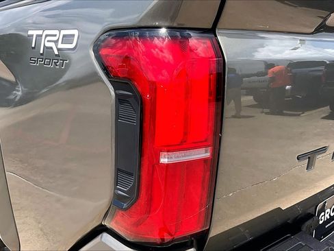 Used 2024 Toyota Tacoma TRD Sport RWD image 28