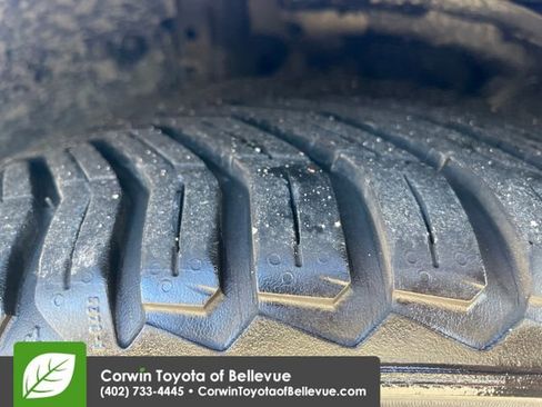 Used 2019 Toyota Camry XSE FWD image 27